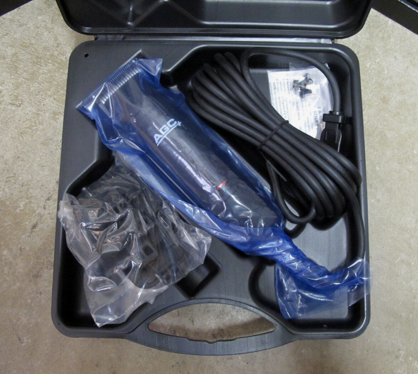 Andis ProClip AGC 1-Speed Detachable Blade Clipper Kit 22545 Free Blade #30