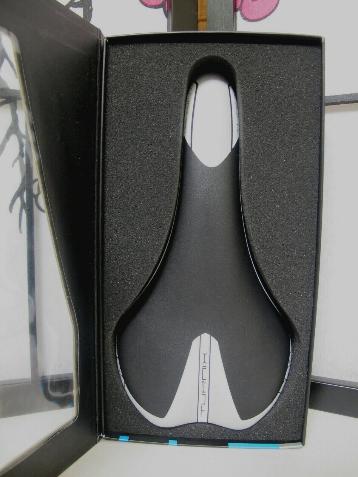 Shimano PRO Turnix Hollow Ti Rails Saddle 142MM