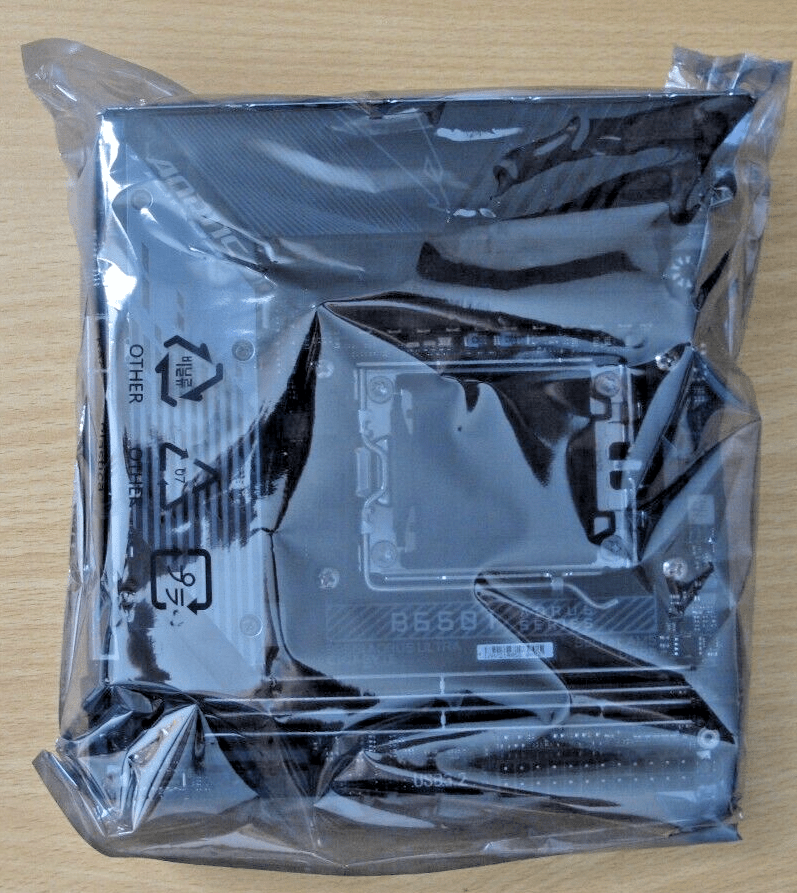 GIGABYTE B650I AORUS ULTRA AM5 AMD B650 SATA 6Gb/s Mini ITX WD Black 1TB SN770 - MagsTag