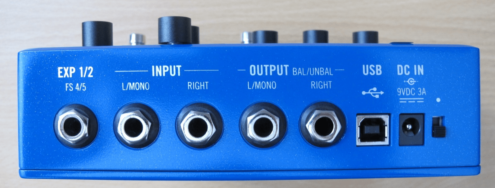 Line 6 HX Stomp Ltd Ed Lightning Blue Multi - Effects Pedal Lightning Blue Unused - MagsTag