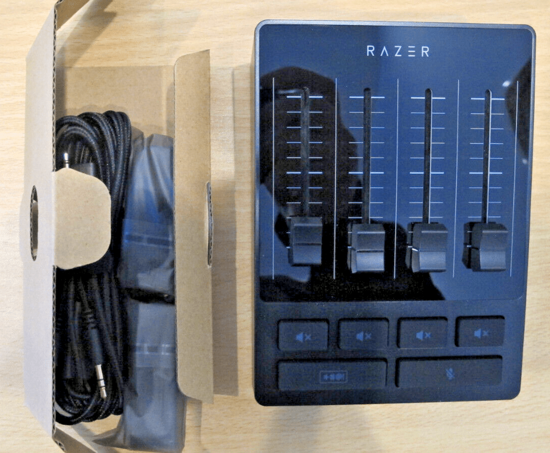 Razer Audio Mixer All - in - One Streaming Broadcasting Mixer 4 Channel XLR Preamp - MagsTag