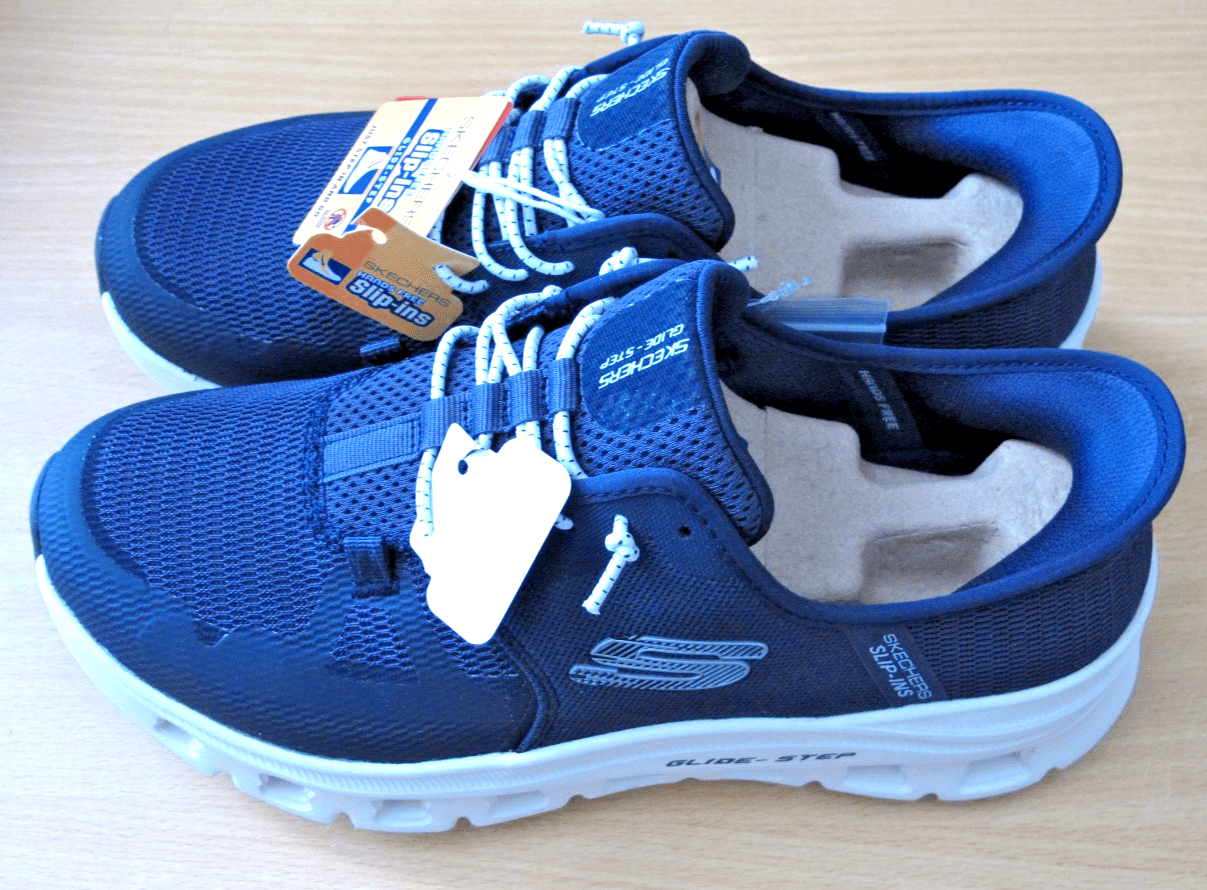 Skechers glide step wide fit hands free womens sneakers memory foam size 8 - MagsTag