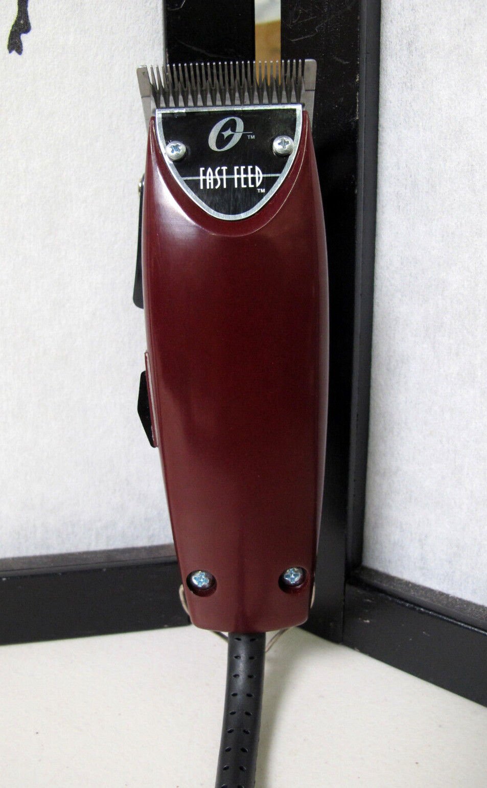 Oster Fast Feed Professional Hair Clipper - MagsTag